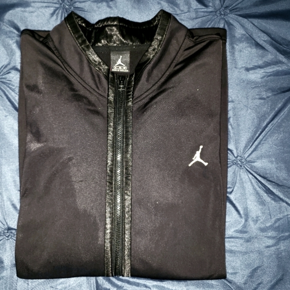 Jordan Zip up light jacket Sz-XL Black